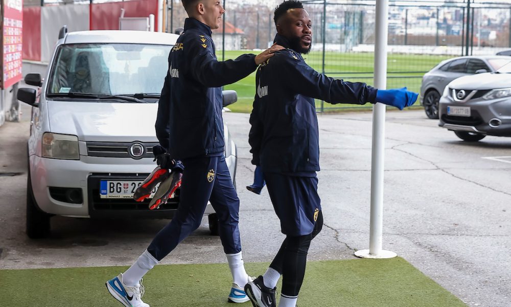 ŠOU U TURSKOJ Kanga pokazao Glazeru gde će da mu šutira, a onda probušio mrežu! Izraelac se iznervirao pa napucao loptu ka Gaboncu (VIDEO)