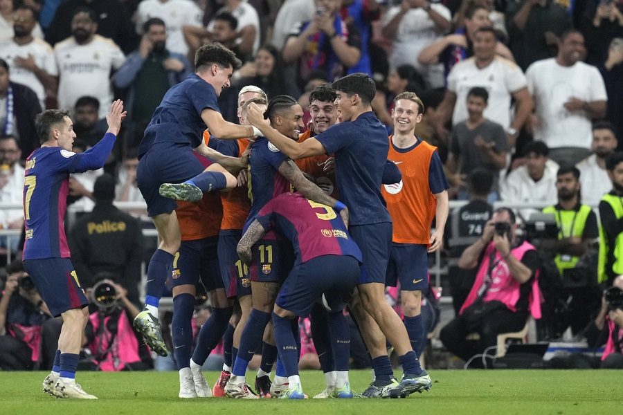 SVE OSIM DERBIJA „Petarda“ u mreži Madriđana! Barsa se igrala sa Realom u finalu Superkupa Španije (VIDEO)