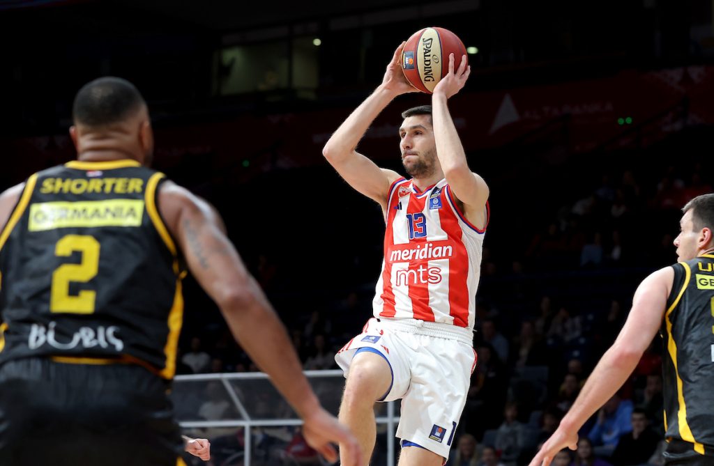 POLUVREME U ARENI Raspoložena Zvezda gazi Splićane, vratio se Nedović