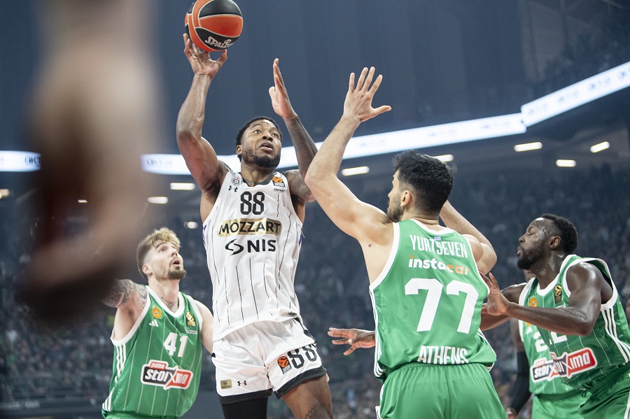 PARTIZAN NEMOĆAN U ATINI Šampion Evrope razbio crno-bele! Lampica je upaljena, „parni valjak“ mora da počne da pobeđuje i na strani