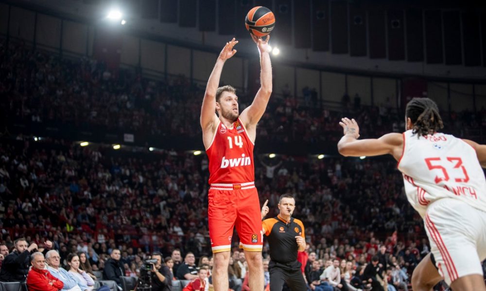 BEZ KONKURENCIJE Bugarin nestvarnom partijom zaslužio MVP priznanje… Ubacio je 45 poena, a da je tri puta spustio loptu na parket!