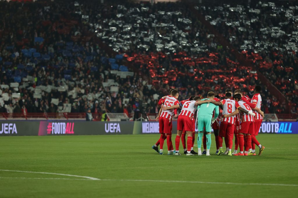 KALENDAR ZA 2025. GODINU Poznati su datumi kada bi Zvezda mogla da se nađe u žrebu za 2. kolo kvalifikacija LŠ i kada bi odigrala prvi meč u Evropi sledeće sezone!