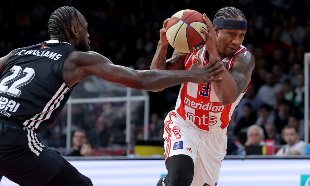 ZVEZDA NA MUKAMA Dubai ima „+5“ na pauzi u Areni! Šuterski obračun Mekintajera i Mejsona (VIDEO)