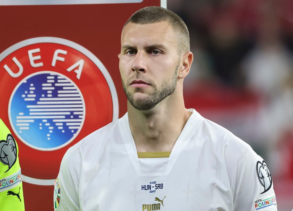 Pavlović izašao iz bolnice: Ovo je prva slika reprezentativca Srbije! (FOTO)