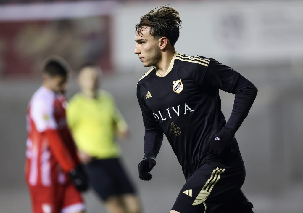 SUPERLIGA „Minimalac“ Čukaričkog na krovu! Cvetković presudio Jedinstvu