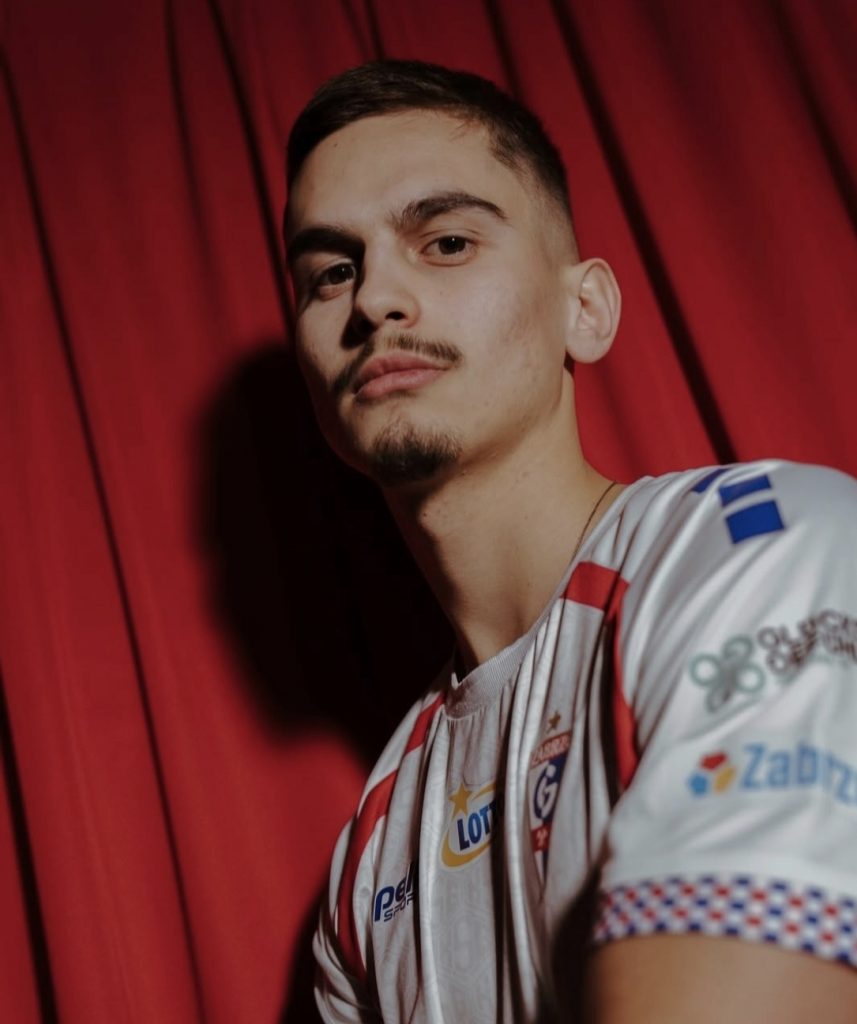 SA LEGENDARNIM PODOLSKIM U TIMU Mladi crnogorski fudbaler Marsenić potpisao za Gornik (FOTO)
