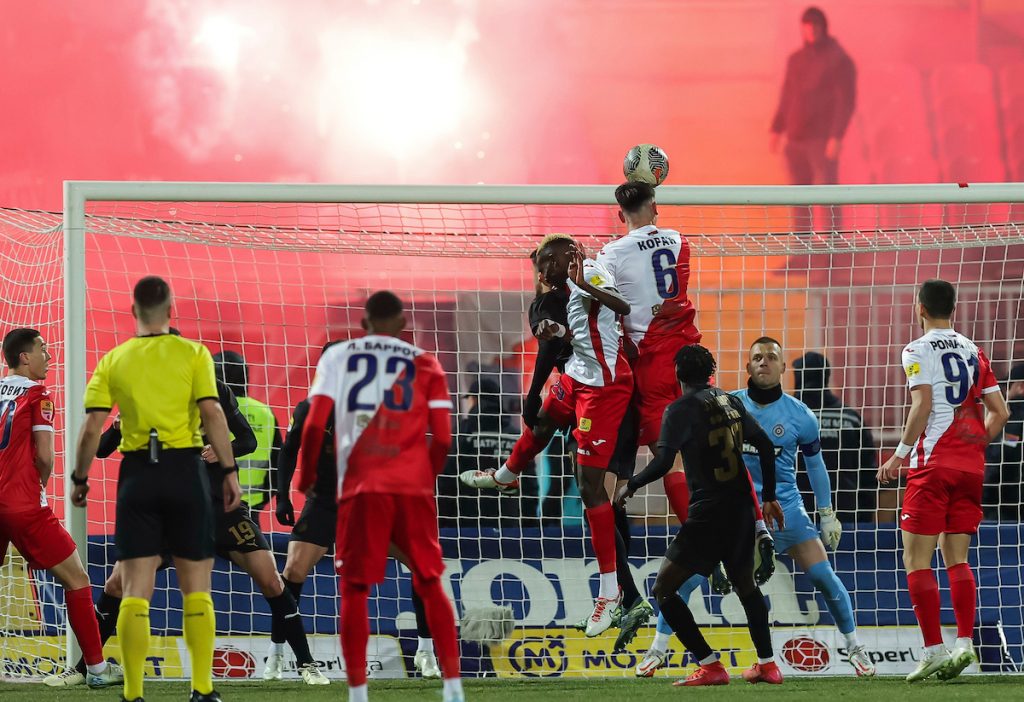 BEZ GOLOVA U DERBIJU KOLA Voša više želela pobedu, Partizan odneo slađi bod sa „Karađorđa“!