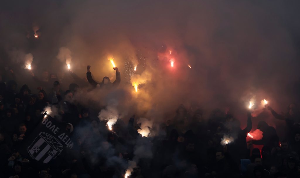 KADA ĆE OVO DA PRESTANE? Evo kako izgleda južna tribina stadiona „Rajko Mitić“ posle 175. večitog derbija (VIDEO)