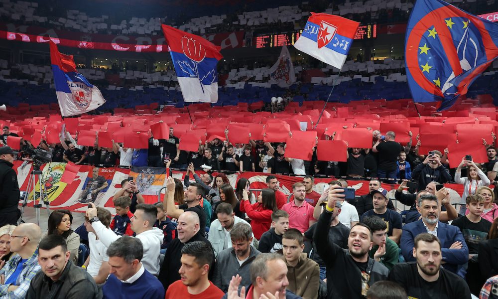 PORTPAROL CRVENE ZVEZDE Zar je zločin da se puštaju ruske pesme?