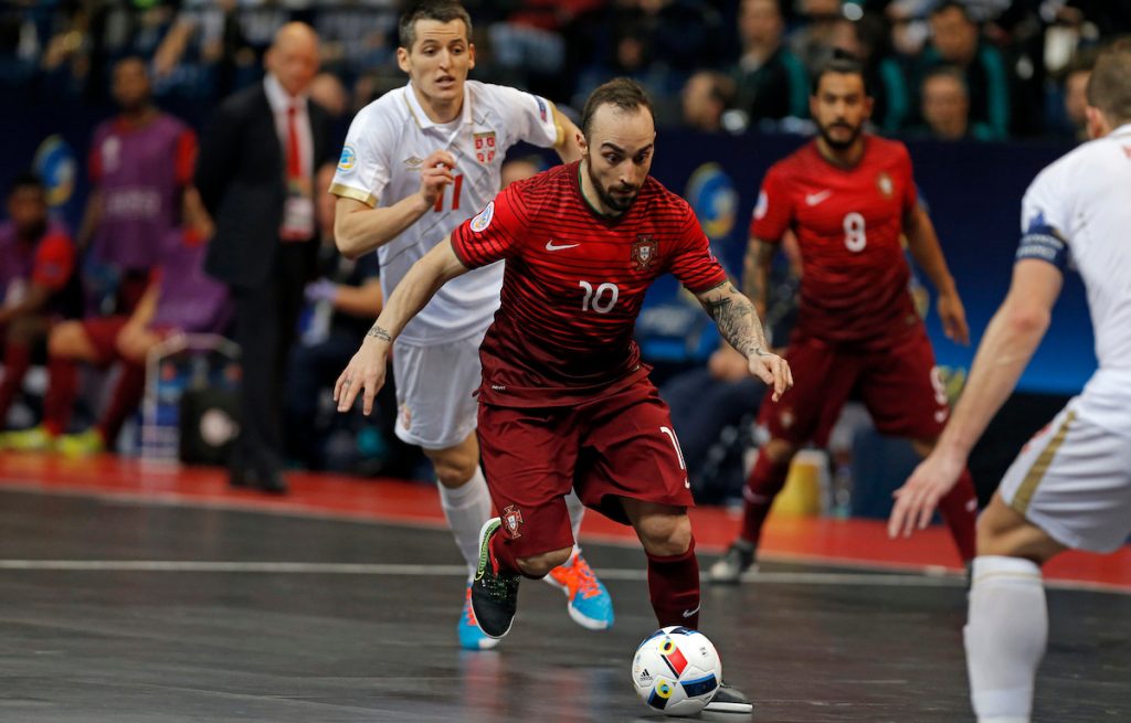 FUTSAL „BOMBA“ PRED DETONACIJOM Legendarni Rikardinjo dobio ponudu kluba iz Srbije! (VIDEO)