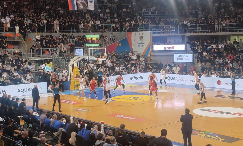 „GROBARI“ GA OBOŽAVAJU, A SADA ĆE JOŠ VIŠE Pogledajte patike Sterlinga Brauna na meču protiv Vojvodine! (VIDEO)