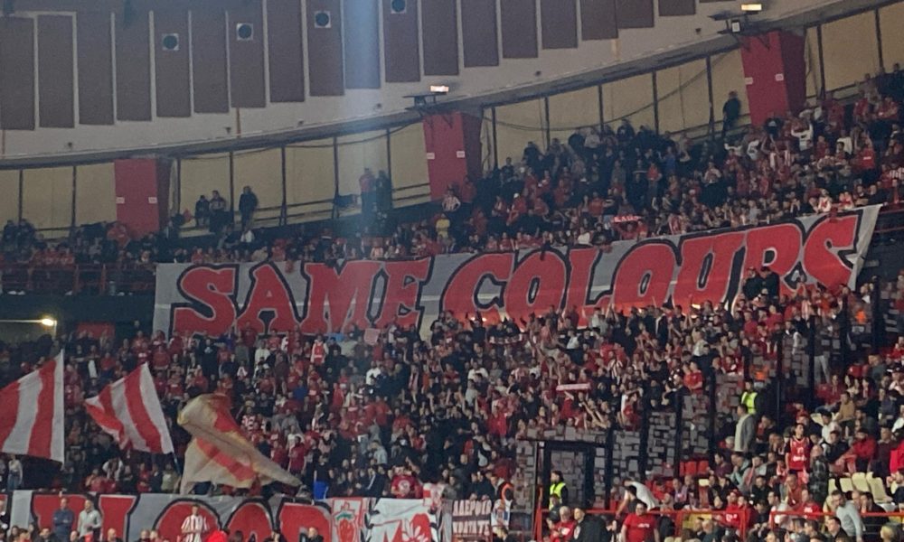 Dve poruke navijača Olimpijakosa pred meč sa Zvezdom (FOTO)