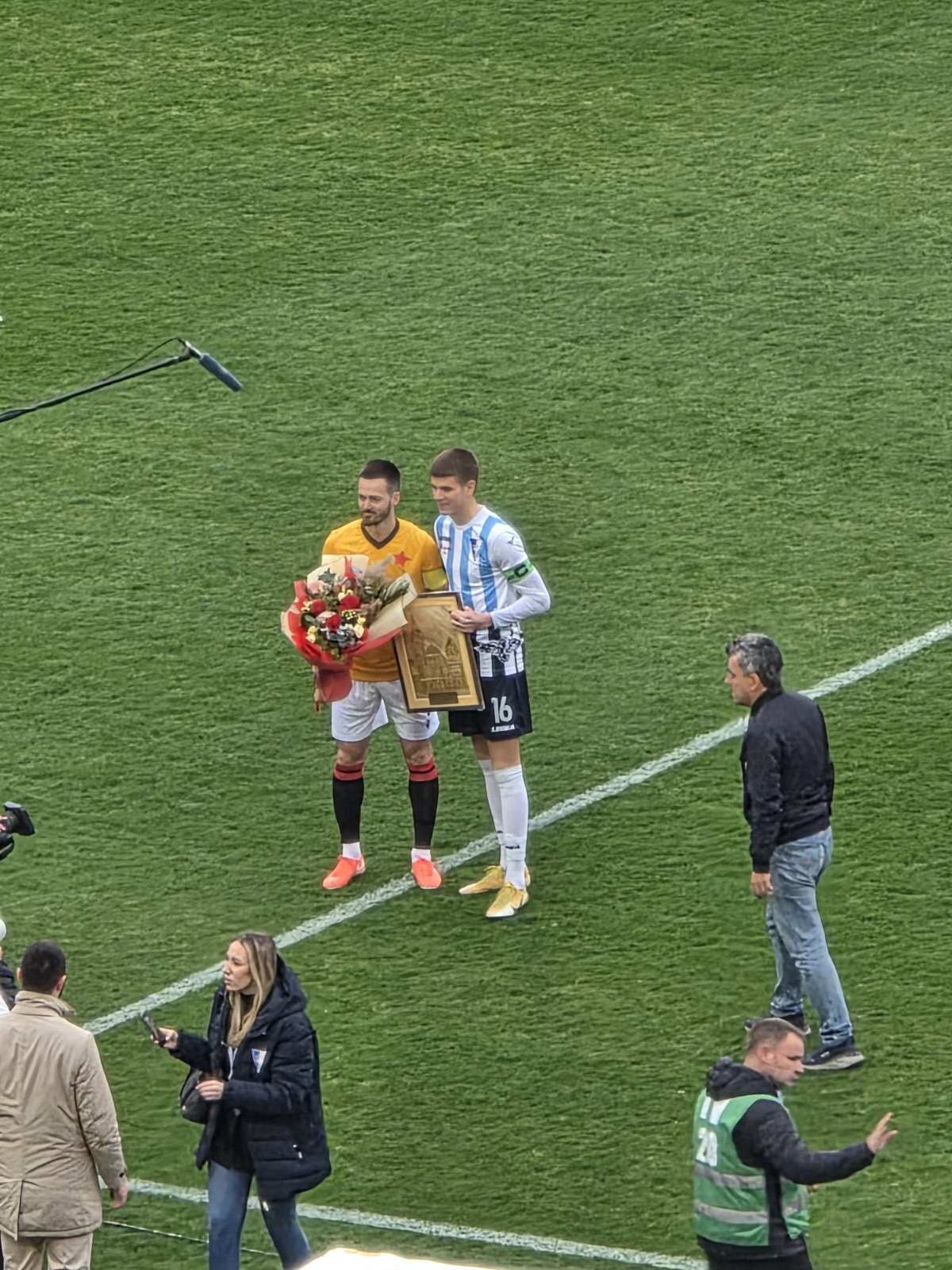 Mirko Ivanić i kapiten Spartaka (Foto: MaxBet Sport)