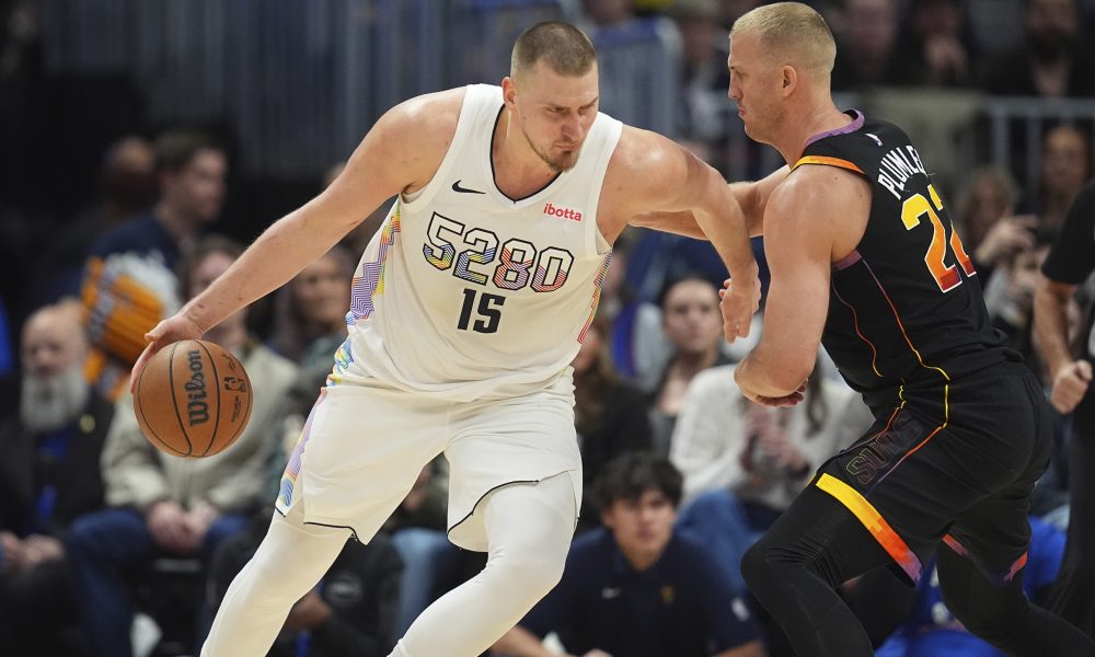 VEČE ZA ISTORIJU U KOLORADU Denver i Finiks priredili šou od 290 poena, Jokić upisao tripl-dabl kakav nije viđen u istoriji NBA lige! (FOTO/VIDEO)