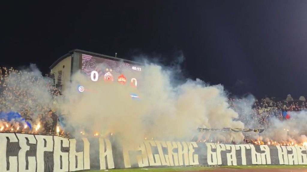 „Mi smo braća zauvek – Srbija i Rusija, Partizan, CSKA“ i kratak prekid u Humskoj (VIDEO)