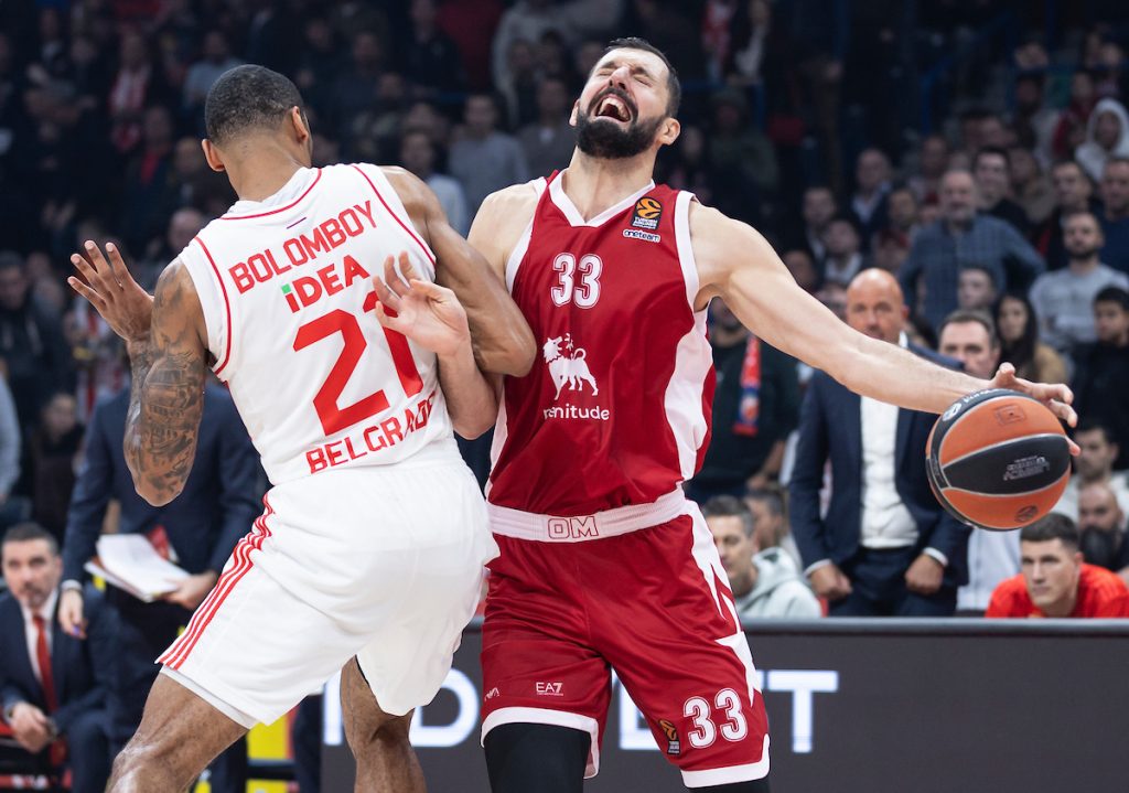 Mirotić sa „manekenima“ pred „delijama“! Postavlja se pitanje…