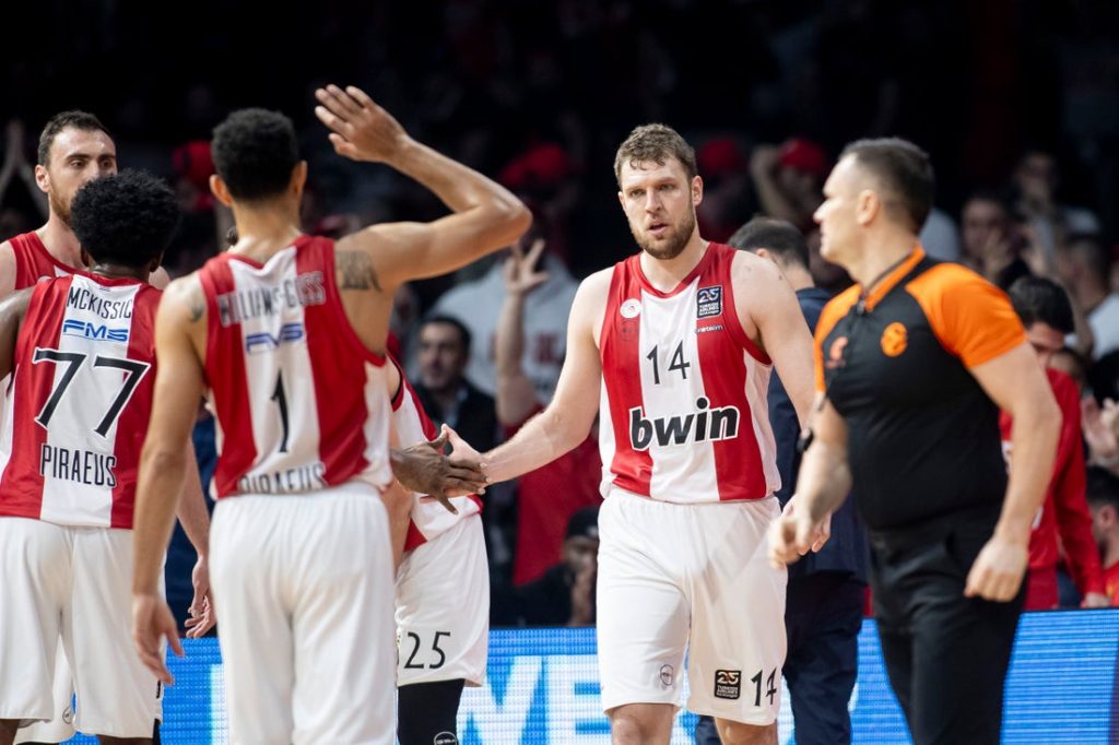 Pred gostovanje u Pireju, Zvezda ima još jedan problem