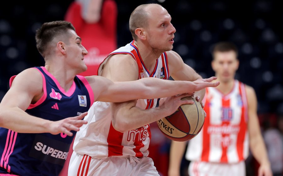 Dejan Davidovac na utakmici protiv Mege (Foto: Starsport)