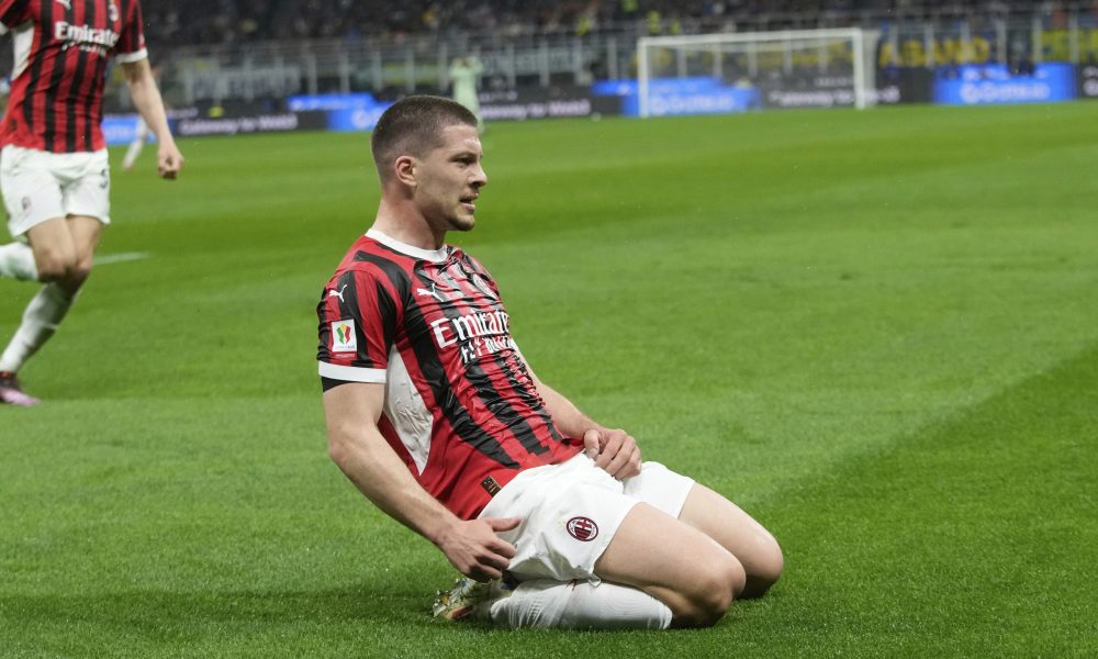 Kakav maler! Jović počeo da daje golove, pa se povredio na zagrevanju!