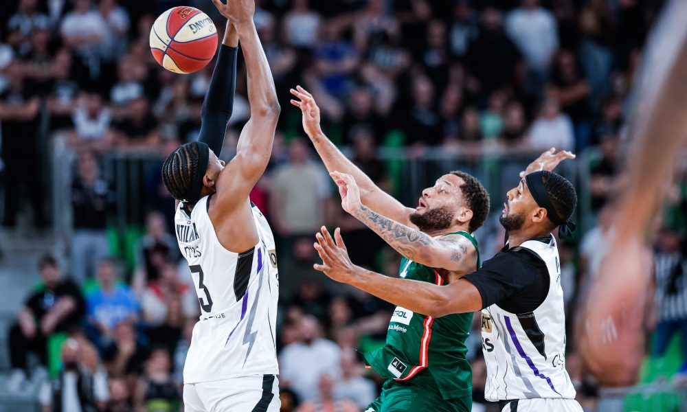 Partizan nije dozvolio iznenađenje! Crno-beli slavili u Ljubljani posle više od šest godina