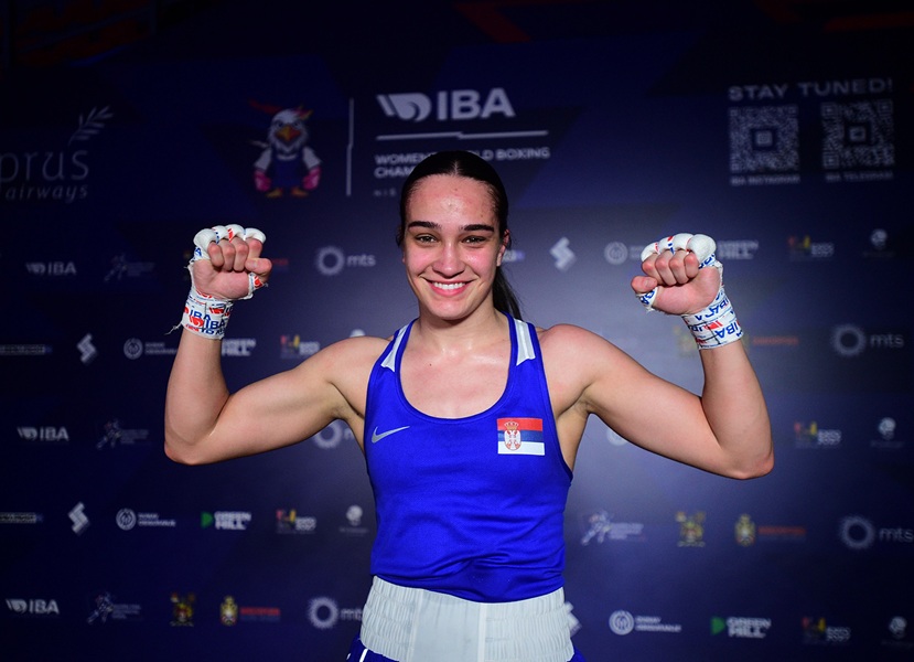 Svetski kup: Istorijska medalja za Srbiju, Sara sad juriša ka zlatu