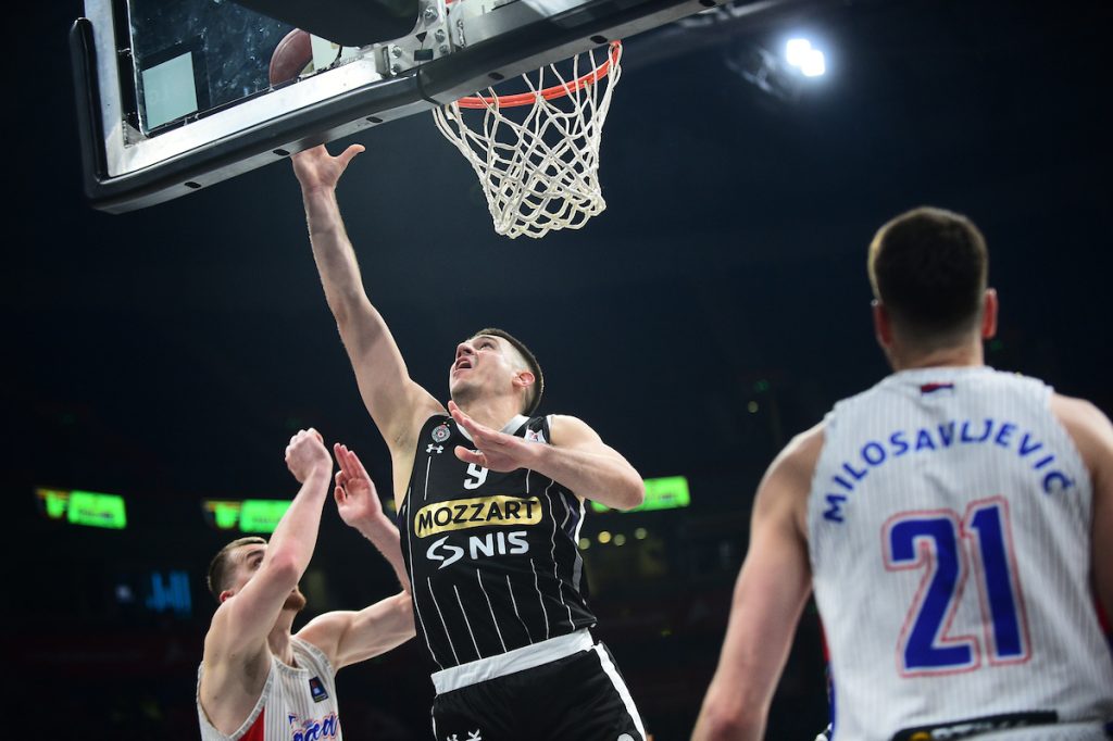 Partizan se probudio, slavio i nastavio trku sa Podgoričanima