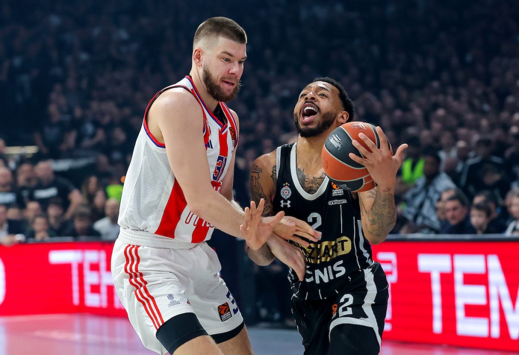 MaxBet mućkalica: Sjajna ponuda, dve trojke u minutu kvota 15!