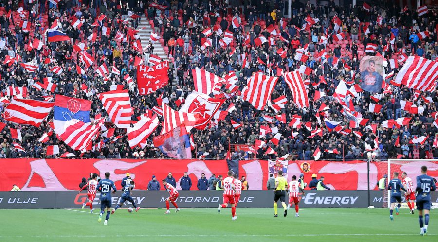 Navijači Crvene zvezde na utakmici protiv OFK Beograda (Foto: Starsport)