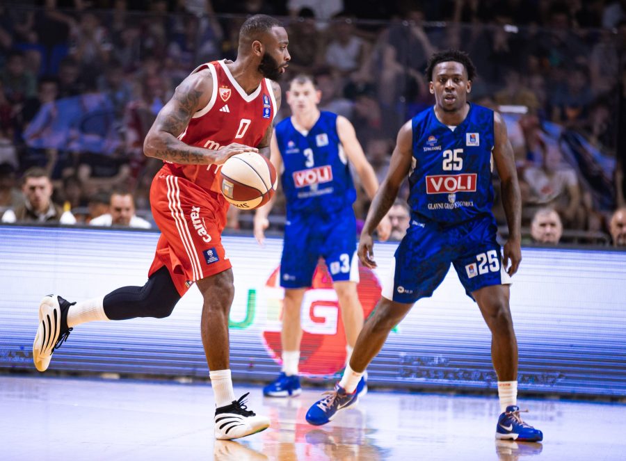 Momenat sa utakmice Budućnost - Crvena zvezda (Foto: ABA liga/Budućnost Voli/Filip Roganović)