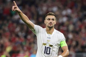 Dušan Tadić u dresu Srbije (Foto: Starsport)