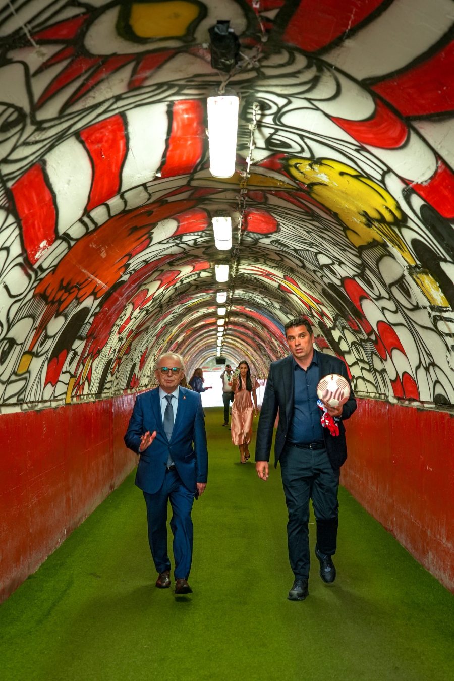 Savo Bakmaz i Svetozar Mijailović u tunelu "Marakane" (Foto: MaxBet Sport)