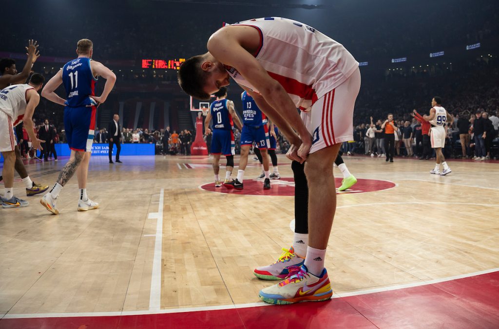 Poluvreme u Subotici: Cerovina i Spartak gaze užasnu Zvezdu! Grk sasvim pogubio konce