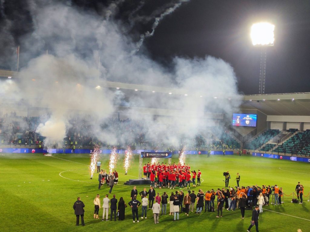 Crveno-belo veče u Zaječaru! Pogledajte slavlje fudbalera i navijača Zvezde