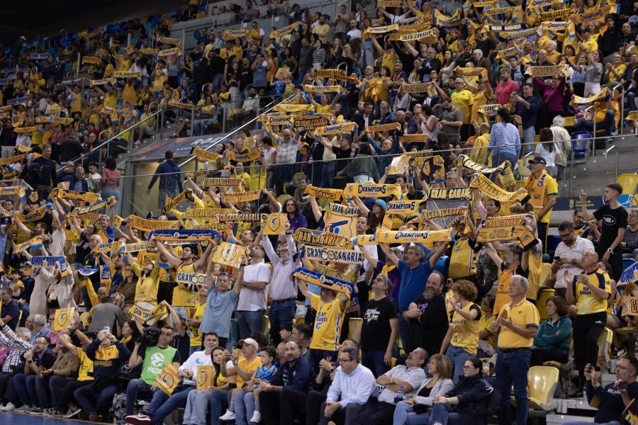 Navijači Gran Kanarije (Foto: Rodolfo Molina/Euroleague Basketball via Getty Images)