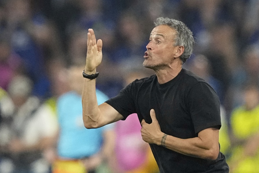 Luis Enrike pao sa bicikla! Mora na operaciju