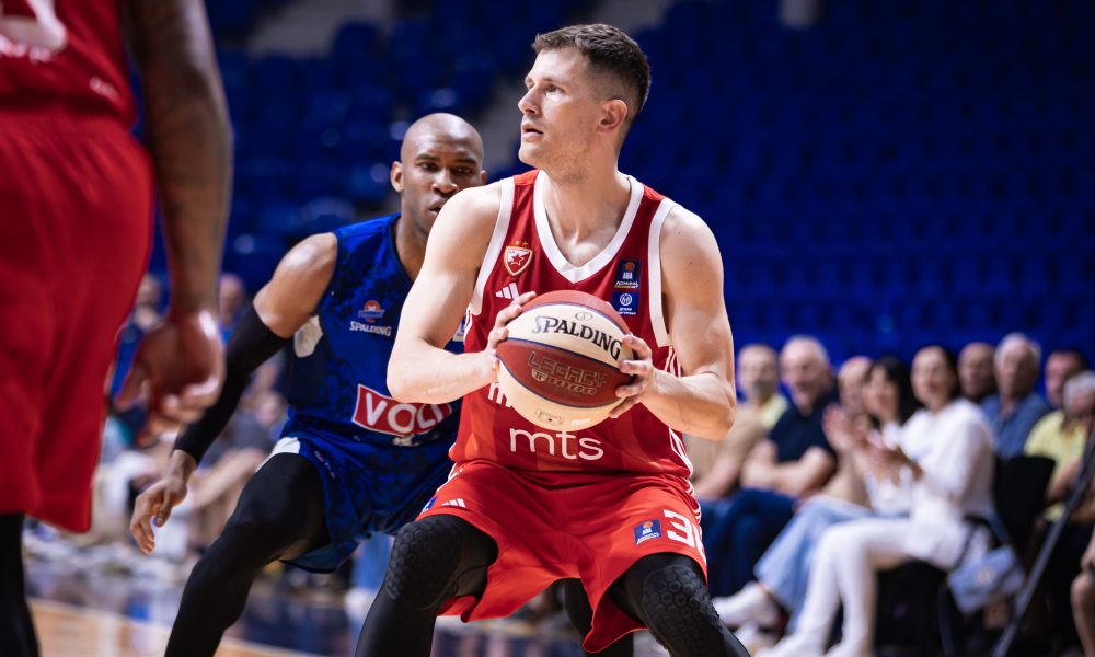 Ništa od „večitog derbija“ u finalu! Mekinli Rajt trojkom karijere zakazao borbu za trofej sa Partizanom