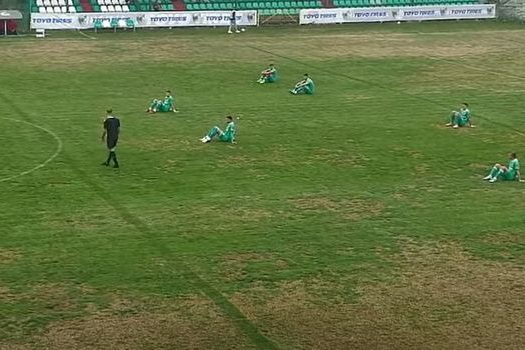 Protest igrača Inđije tokom prošle sezone (Foto: Prva liga Srbije / Jutjub, printskrin)