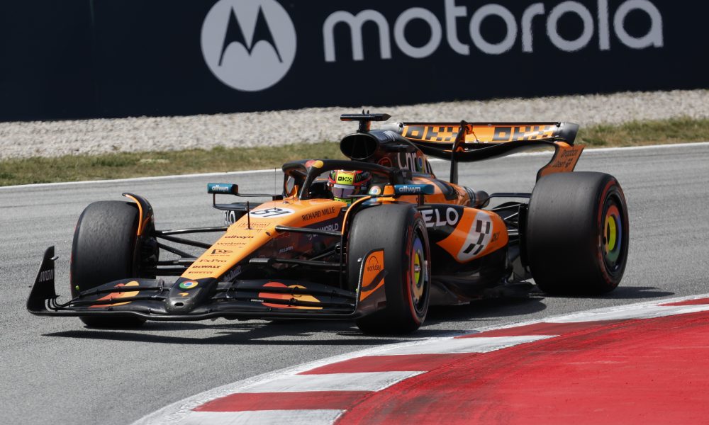 Formula 1: Dominacija Meklarena, Pjastri slavio, Ferstapen kažnjen