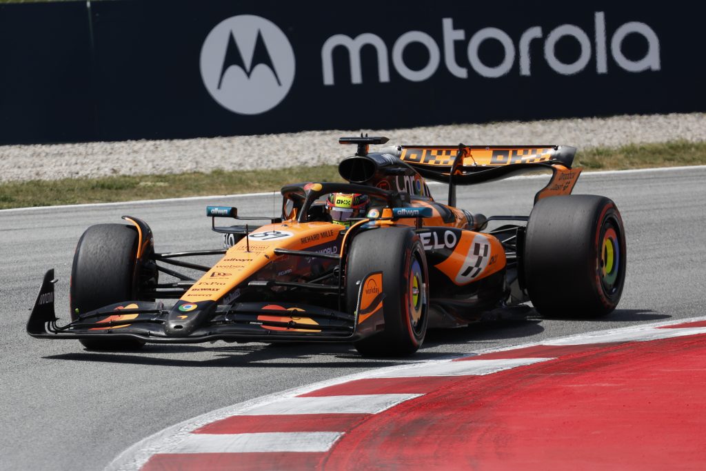 Formula 1: Dominacija Meklarena, Pjastri slavio, Ferstapen kažnjen