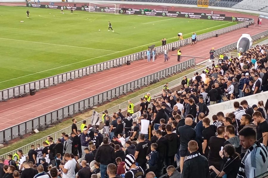 Ne može da pomogne na terenu, ali je razgalio „grobare“ pojavom na Istoku (VIDEO)