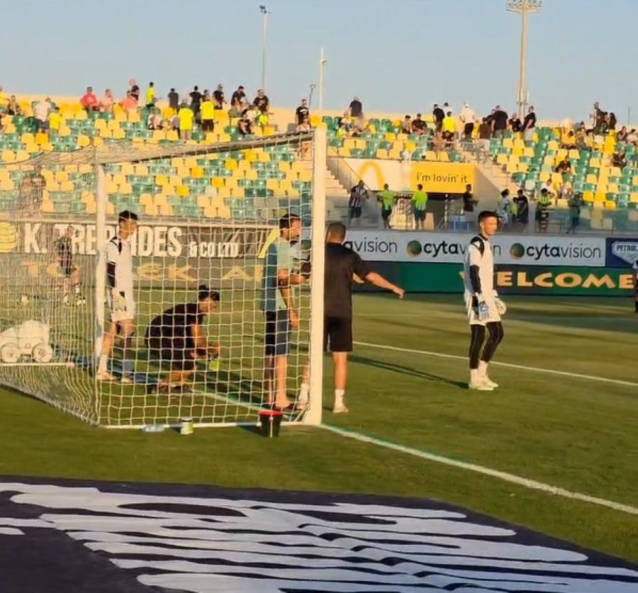 Sve je moguće na Kipru – domaćini farbaju gol-liniju 20 minuta pre početka meča