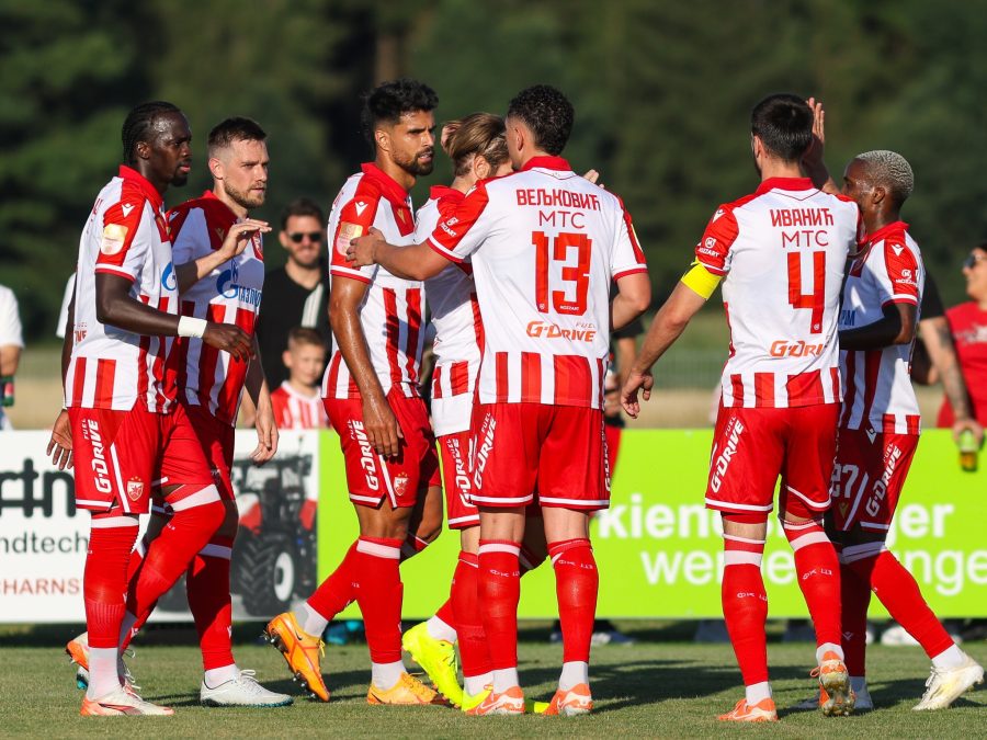 Fudbaleri Crvene zvezde protiv Puškaš Akadamije (Foto: FK Crvena zvezda)