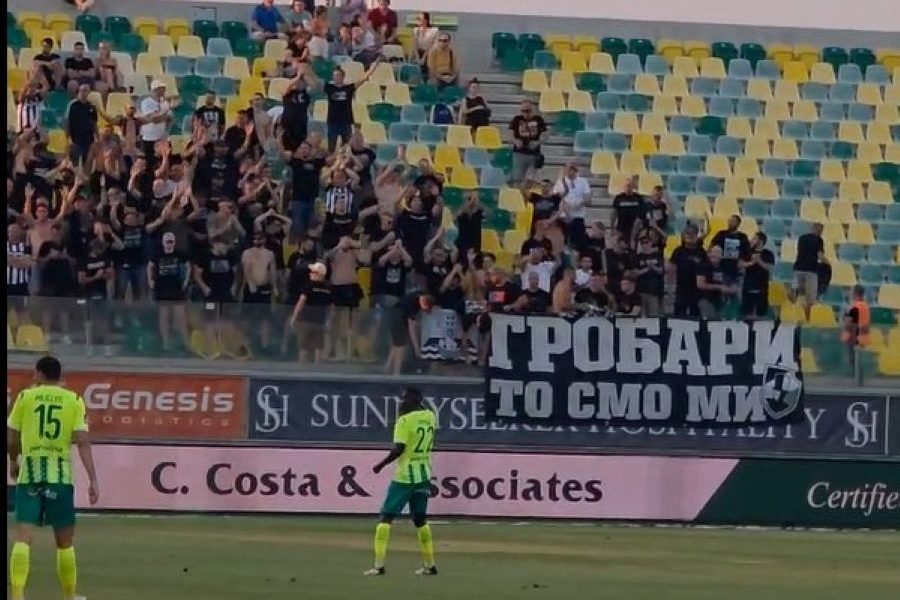 „Grobari“ stigli na stadion „Jorgos Karapatakis“ (VIDEO)