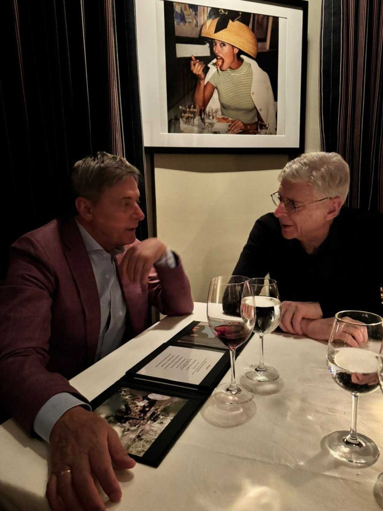 Stojković pratio mečeve u krem društvu na Svetskom prvenstvu (FOTO)