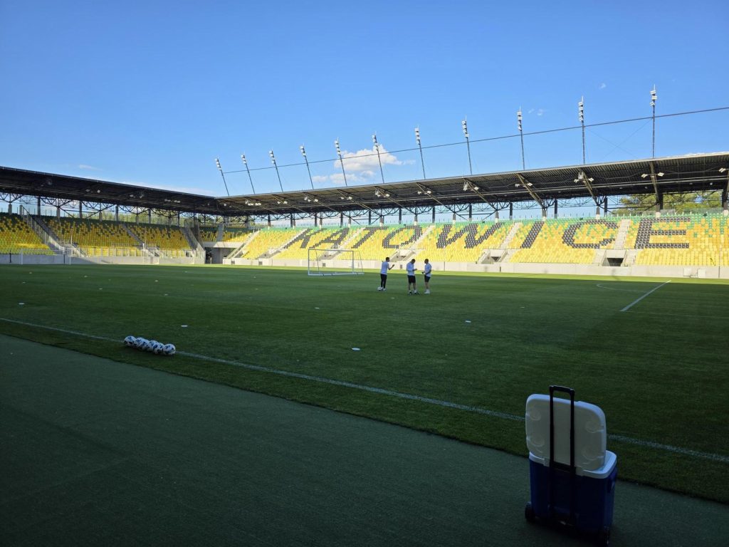Ovo je stadion na kojem će da igra Partizan! Otvoren pre nekoliko meseci, poseduje halu za odbojku i ring za boks (VIDEO)