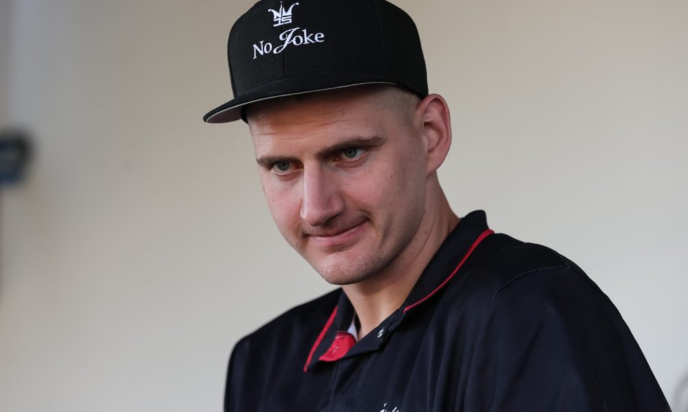 Jokić stao na crtu superbrzom vozu, trka je kratko trajala (FOTO/VIDEO)