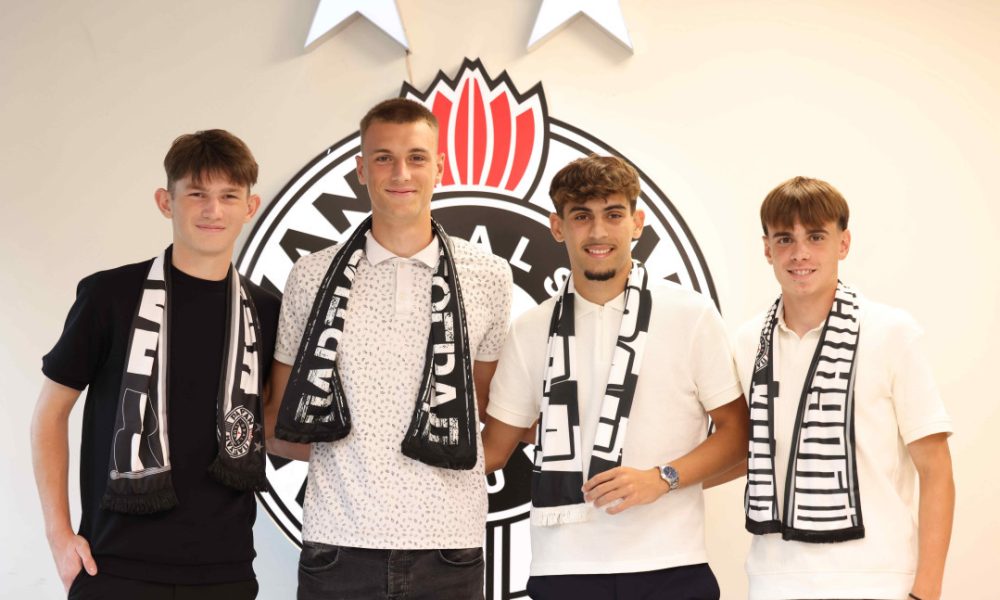 Partizan misli na budućnost! Četiri fudbalera iz omladinskog pogona potpisala ugovore