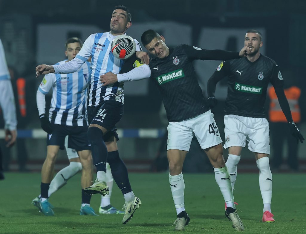Talentovani vezista napustio Humsku! Oprostio dug voljenom klubu na putu ka Portugaliji