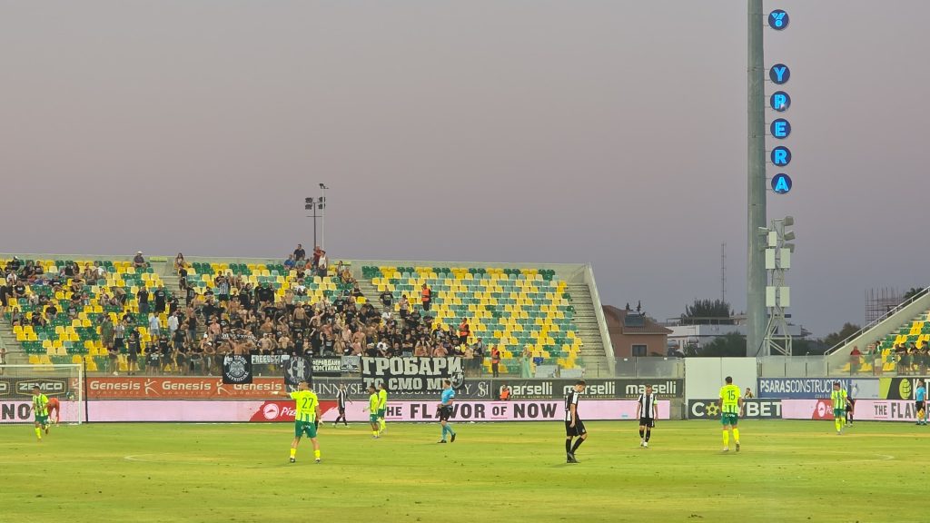 Poluvreme u Larnaki – nema golova, Partizan se nekoliko puta provukao