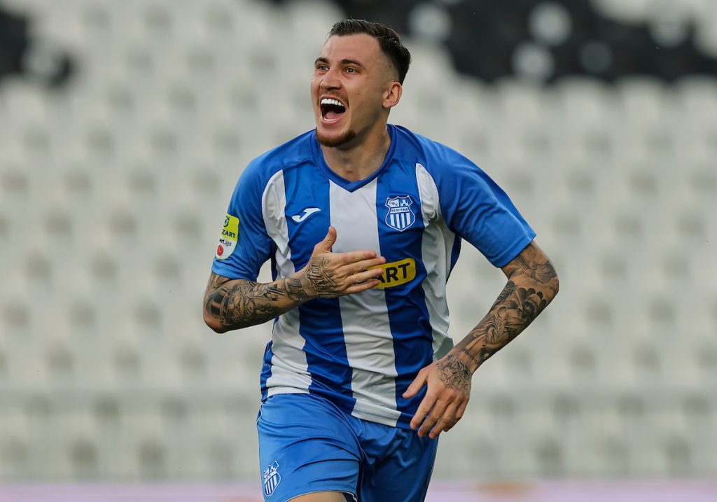 Želela ga Zvezda, sad je potpisao u komšiluku: Napadač novo pojačanje Rapida